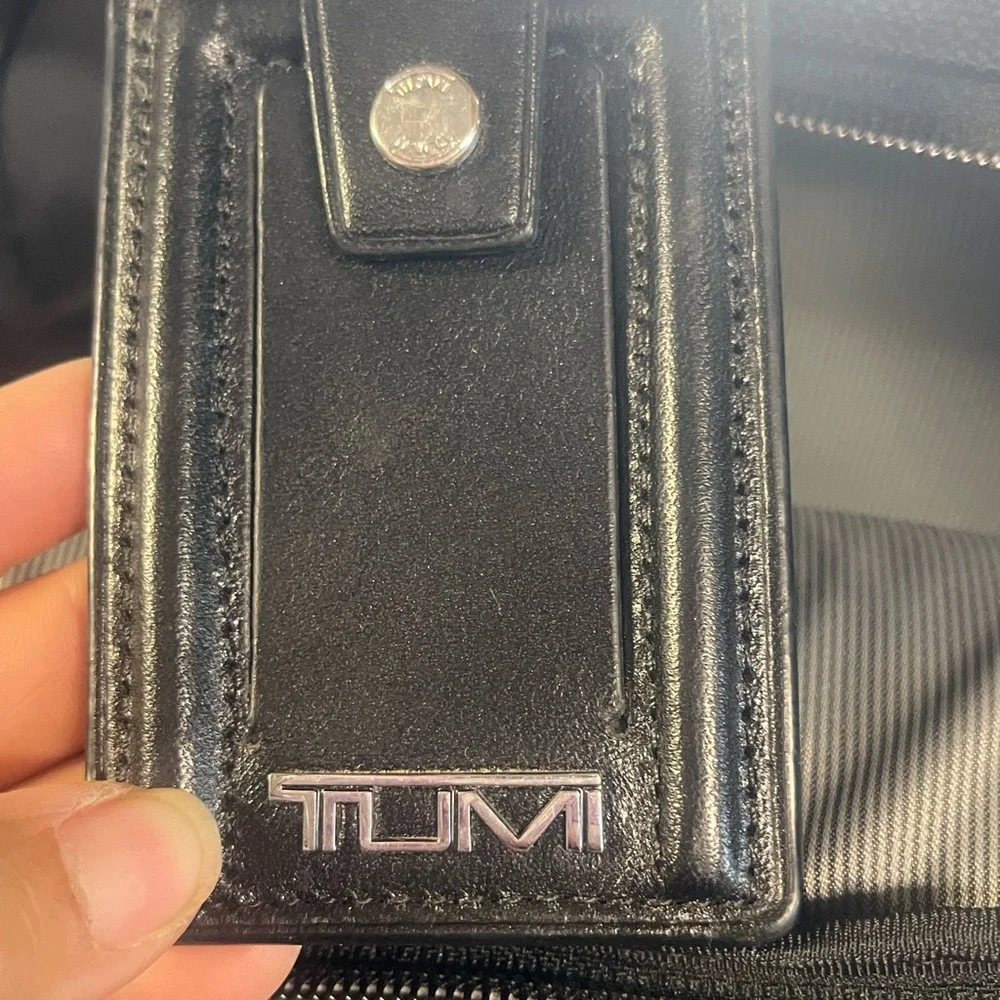 Tumi very nice